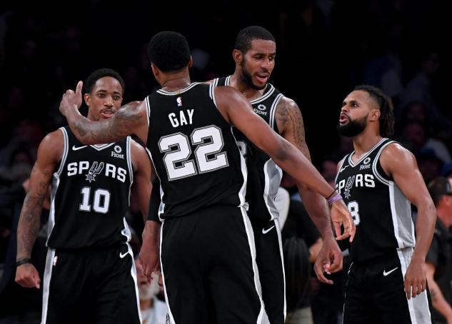 意媒：罗马赴英格兰进行集训，将在英格兰队训练基地进行训练（意媒：罗马将赴英格兰拉练，预计在英格兰队训练基地备训）