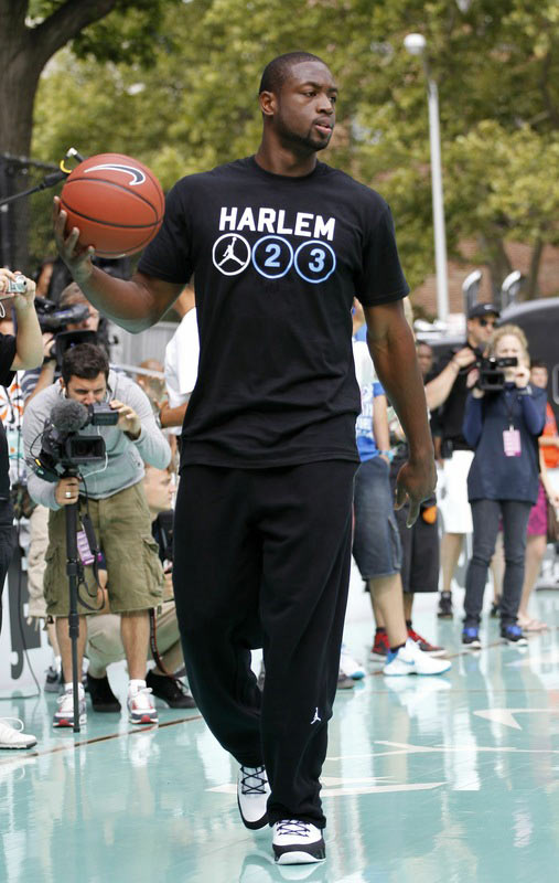 利兹联主帅谈多纳鲁马：我不喜欢让球员诈伤换取谈战术的时间（利兹联主帅谈及多纳鲁马：不赞成以假伤拖延时间来布置战术）