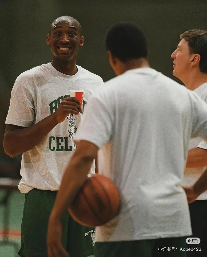 洛卡特利：作为队长我得承担责任，我们犯了一些不该犯的错误（洛卡特利：身为队长必须担责，我们犯下了不该有的失误）