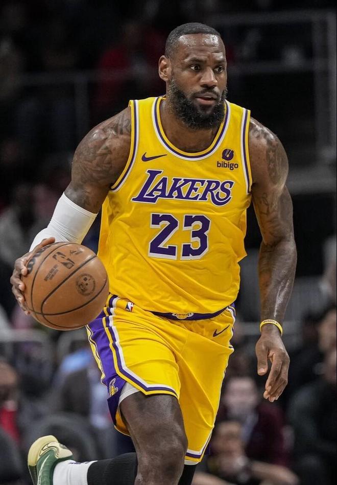 斯基拉：斯帕莱蒂要求尤文冬窗签中场指挥官和边后卫（斯基拉：斯帕莱蒂希望尤文冬窗补强，引进中场核心与边后卫）