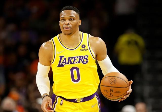 阿劳霍启程赴特拉维夫休整，弗里克称属私人事务（阿劳霍启程前往特拉维夫调整状态，弗里克：纯属个人事务）