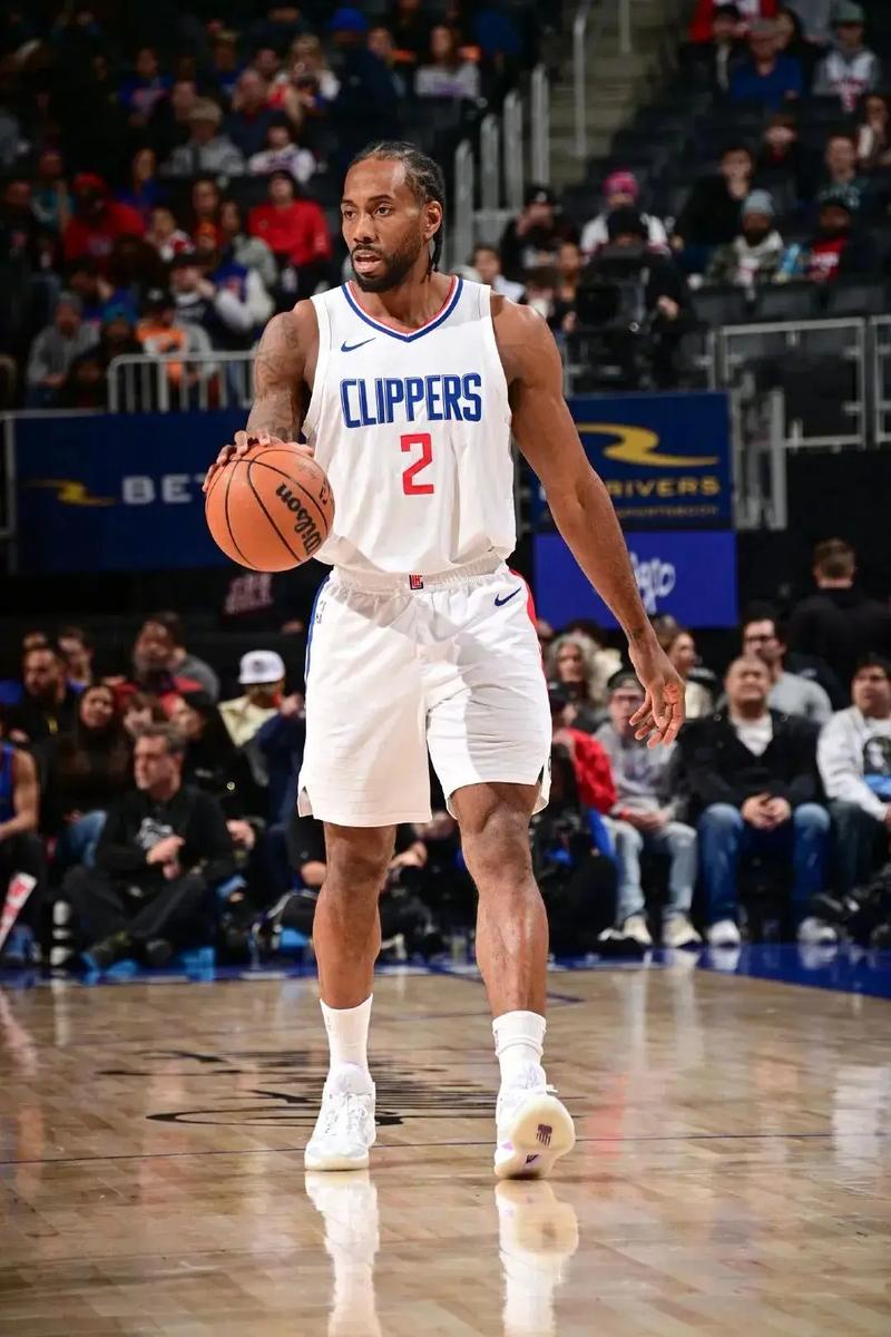 ⚽️2025年度中超最佳评选他来啦！鏖战一年，十...（⚽️2025中超年度最佳评选开启！鏖战一载，荣耀时刻到来）