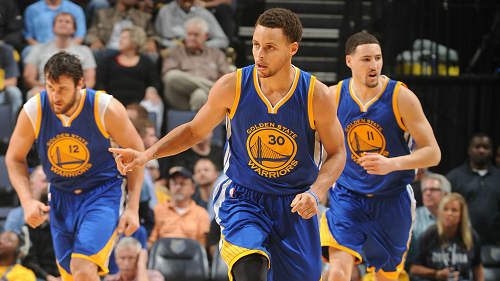 舒梅切尔谈阿诺德被球迷嘘：这不对，他应该受到球迷们的欢迎（舒梅切尔：阿诺德被嘘不妥，球迷本应欢迎他）